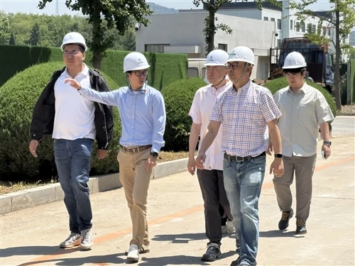Lu clienti miricanu fu lassatu dâ nostra chianta di Dalian la simana passata ...